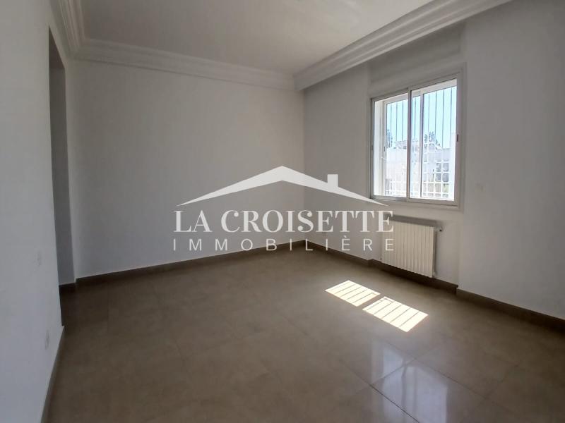 Villa S+5 avec jardin aux Berges du Lac 1